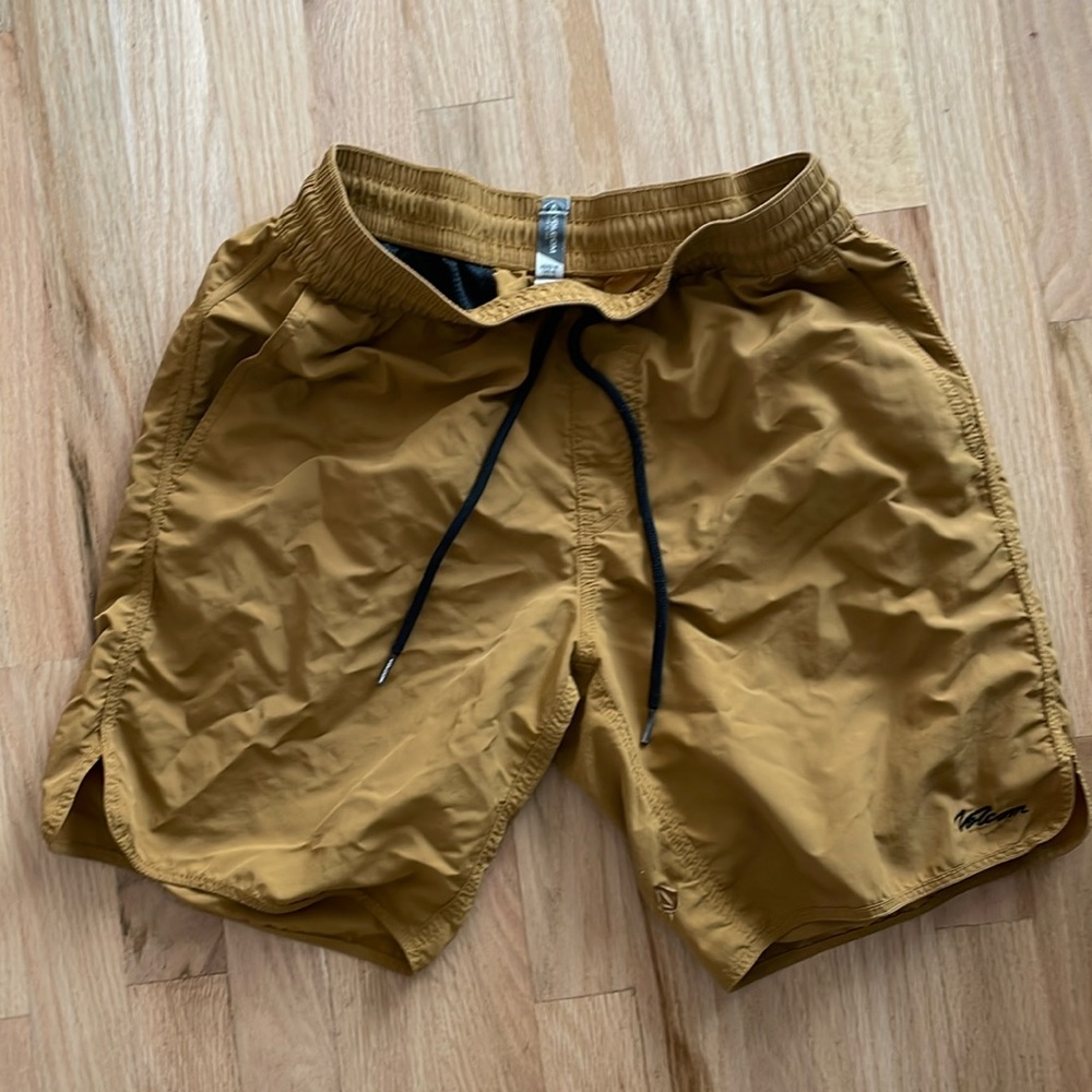Volcom Shorts men’s medium